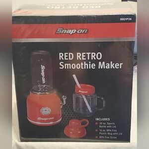Snap-on Red Retro Smoothie Maker